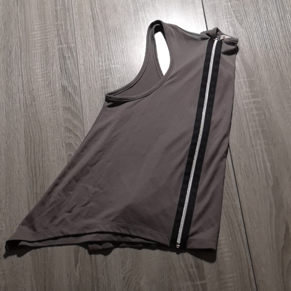 🏷Grey flaired Jersey Tank with back Zipper detail - Picture 3 of 3